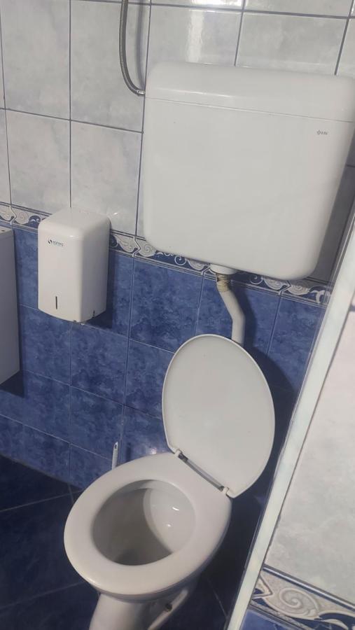 بيت شباب Restoran Ruza Jablanica المظهر الخارجي الصورة